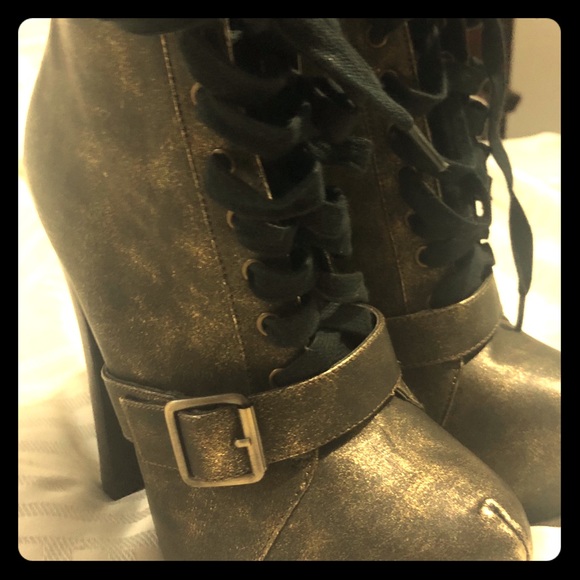 Colin Stuart Lace Up Booties - Picture 2 of 4